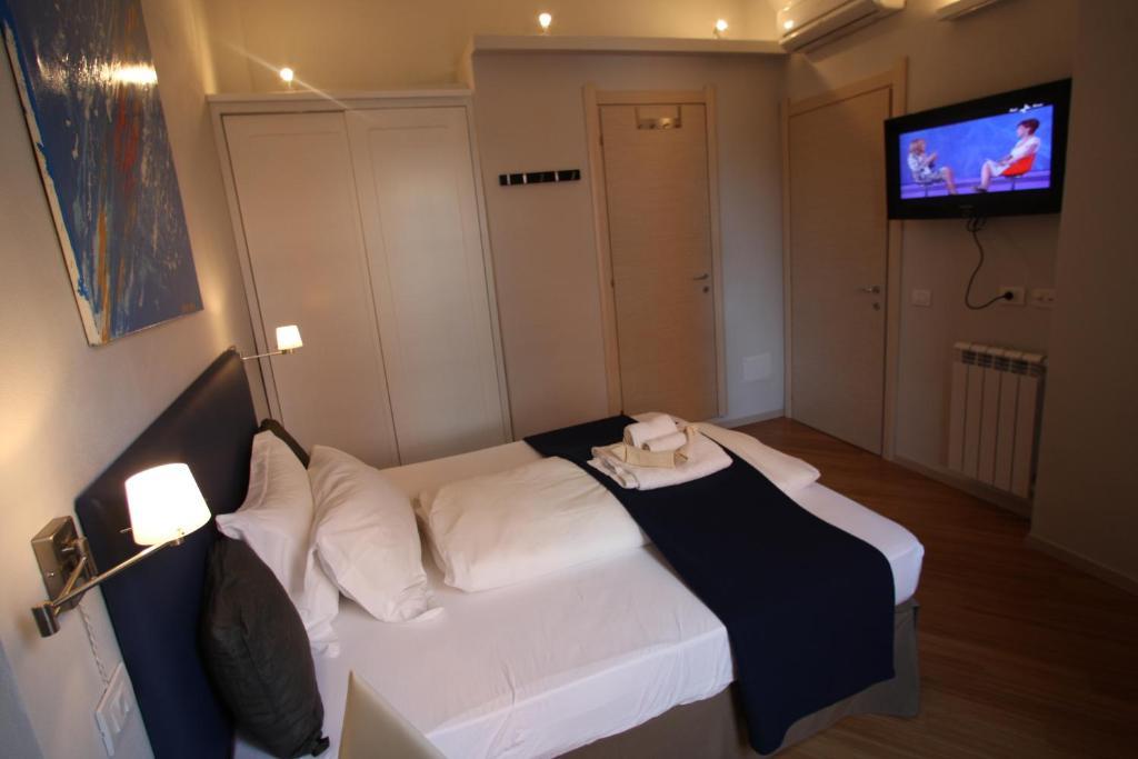 Numero 3 Hotel Каляри Стая снимка